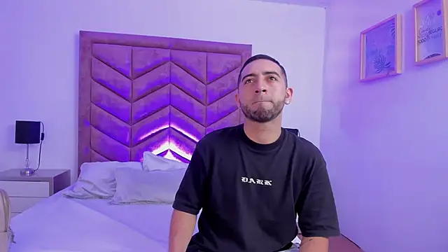 Snapshot of Lushian_ chatting on 10-25-25, 03:29 Lushian  online show from 10-25-25, 03:29