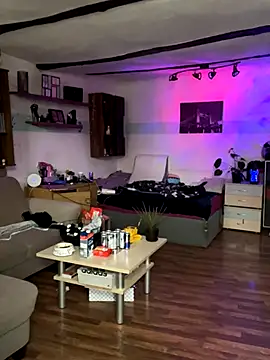 Snapshot of Seductively4_20 chatting on 10-11-25, 02:59 Seductively4 20 online show from 10-11-25, 02:59