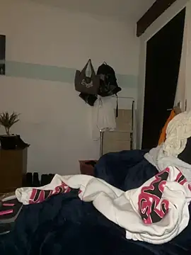 Snapshot of Seductively4_20 chatting on 11-04-25, 05:39 Seductively4 20 online show from 11-04-25, 05:39