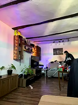 Snapshot of Seductively4_20 chatting on 11-23-25, 12:27 Seductively4 20 online show from 11-23-25, 12:27