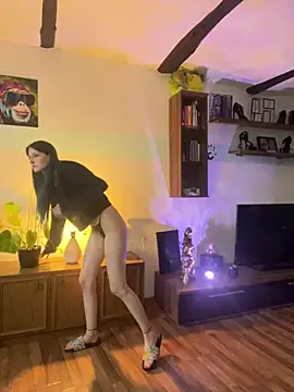 Snapshot of Seductively4_20 chatting on 02-11-26, 02:55 Seductively4 20 online show from 02-11-26, 02:55