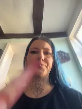 Snapshot of Seductively4_20 chatting on 02-15-26, 09:19 Seductively4 20 online show from 02-15-26, 09:19