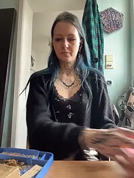 Snapshot of Seductively4_20 chatting on 02-16-26, 11:28 Seductively4 20 online show from 02-16-26, 11:28