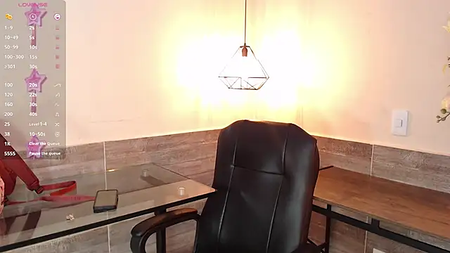 Snapshot of LussieWillow chatting on 09-15-25, 12:05 LussieWillow online show from 09-15-25, 12:05