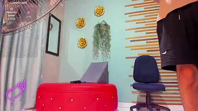 Snapshot of david_huge chatting on 10-11-25, 01:20 david huge online show from 10-11-25, 01:20