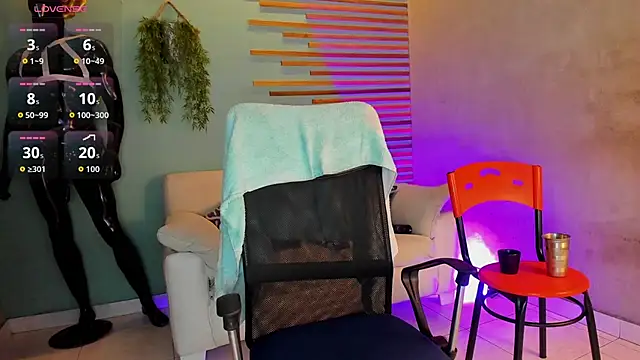 Snapshot of david_huge chatting on 11-30-25, 01:42 david huge online show from 11-30-25, 01:42