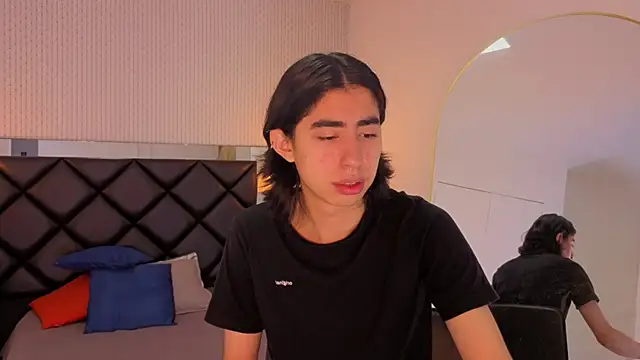 ryo light online show from 10-13-25, 08:20