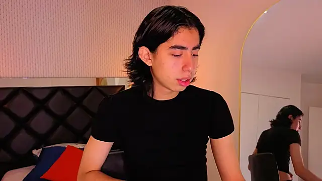 ryo light online show from 10-15-25, 08:31