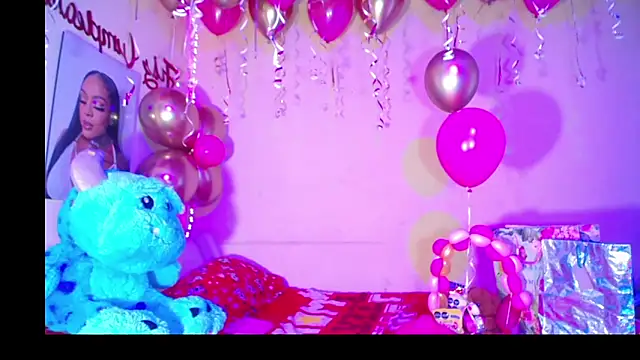 Snapshot of pink_7777 chatting on 11-08-25, 04:29 pink 7777 online show from 11-08-25, 04:29