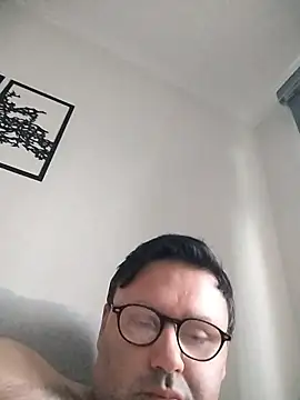 LeoMaduroSP online show from 10-26-25, 08:15