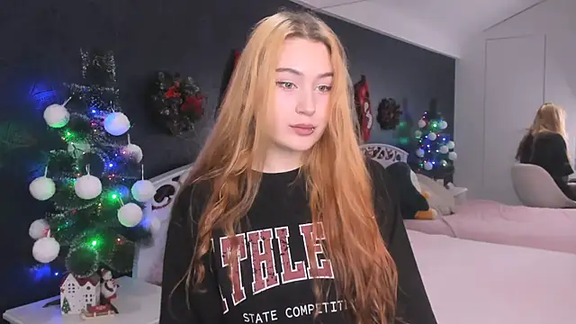 Lili Luuu online show from 12-19-25, 09:38