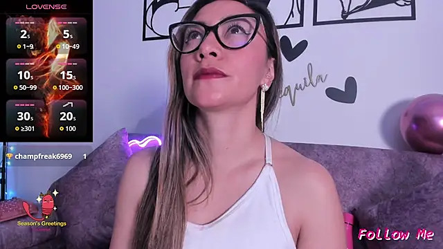 Snapshot of TilaTequila_15 chatting on 09-25-25, 01:59 TilaTequila 15 online show from 09-25-25, 01:59