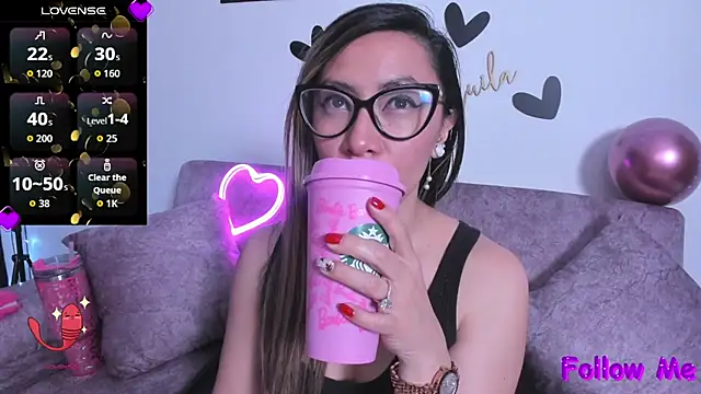 Snapshot of TilaTequila_15 chatting on 11-15-25, 02:13 TilaTequila 15 online show from 11-15-25, 02:13