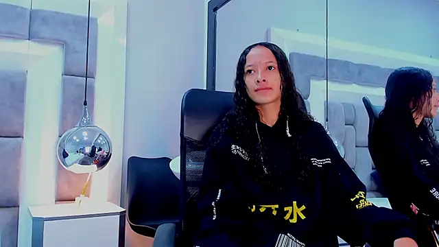 JuliettaBleer online show from 09-28-25, 12:21