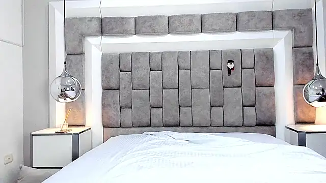 Snapshot of JuliettaBleer chatting on 11-20-25, 12:27 JuliettaBleer online show from 11-20-25, 12:27