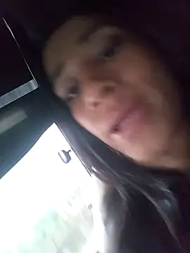 Snapshot of Samantha_hotly chatting on 12-14-25, 10:36 Samantha hotly online show from 12-14-25, 10:36