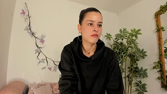 valerieMattson online show from 11-27-25, 04:31