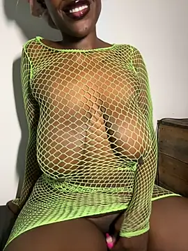 Snapshot of bustyblackebony chatting on 10-02-25, 07:43 bustyblackebony online show from 10-02-25, 07:43