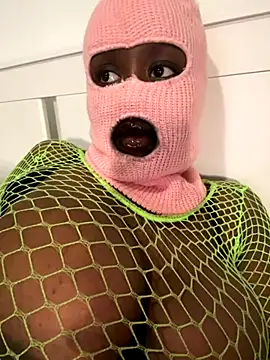 Snapshot of bustyblackebony chatting on 10-19-25, 06:52 bustyblackebony online show from 10-19-25, 06:52