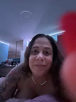 PrettyKittyMia online show from 12-22-25, 04:09