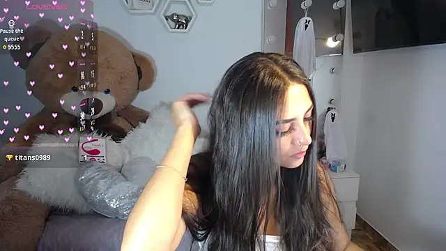 channel-rose1 online show from 10-27-25, 04:16