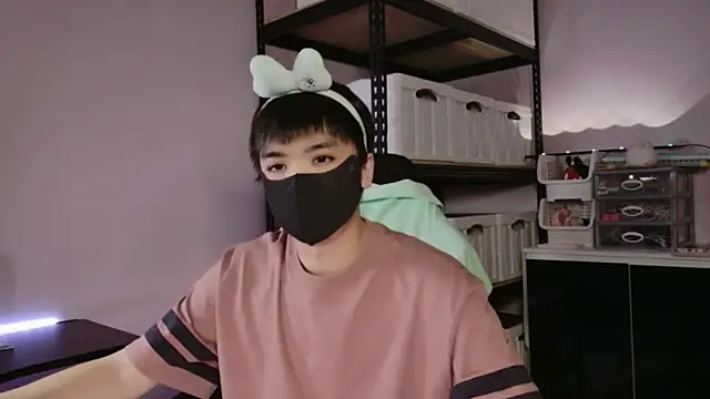 doggyman523 online show from 09-15-25, 03:23