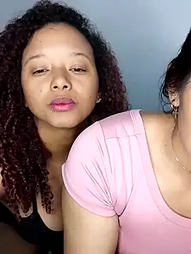 Snapshot of MelanyAndRizosss chatting on 11-21-25, 02:54 MelanyAndRizosss online show from 11-21-25, 02:54