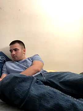 Cesar Augusto online show from 10-17-25, 02:15