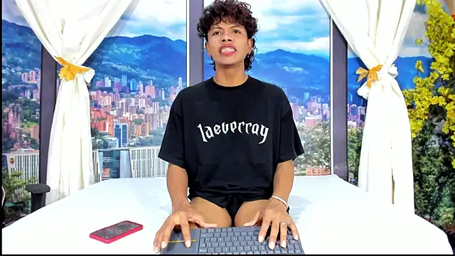 Snapshot of MilthonDelis chatting on 11-06-25, 04:02 MilthonDelis online show from 11-06-25, 04:02