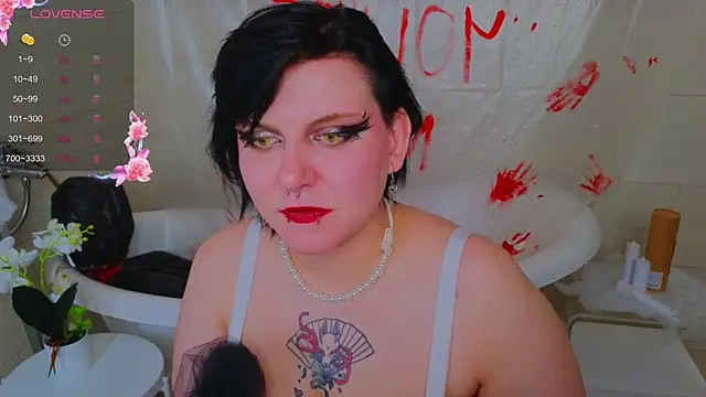 Snapshot of bluelunaray chatting on 10-20-25, 10:05 bluelunaray online show from 10-20-25, 10:05