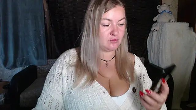 NikaSkylink online show from 10-13-25, 03:50