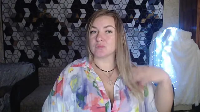 NikaSkylink online show from 11-24-25, 08:08