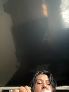 Snapshot of Liza_Will chatting on 09-17-25, 10:17 Liza Will online show from 09-17-25, 10:17