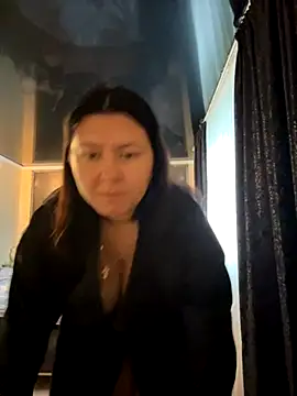 Snapshot of Liza_Will chatting on 09-30-25, 06:51 Liza Will online show from 09-30-25, 06:51