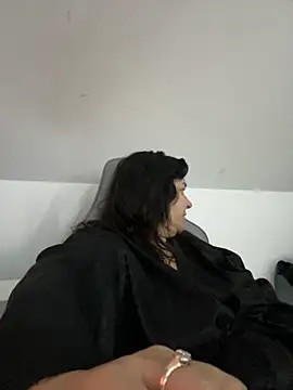 Snapshot of Liza_Will chatting on 10-14-25, 06:31 Liza Will online show from 10-14-25, 06:31