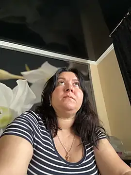 Snapshot of Liza_Will chatting on 10-18-25, 09:21 Liza Will online show from 10-18-25, 09:21