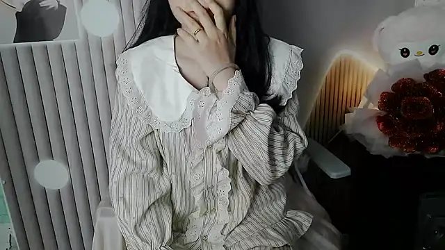 Emachiii online show from 11-14-25, 02:43