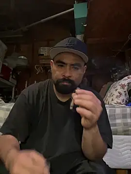 Snapshot of Jonathanfrom420 chatting on 06-15-26, 03:47 Jonathanfrom420 online show from 06-15-26, 03:47