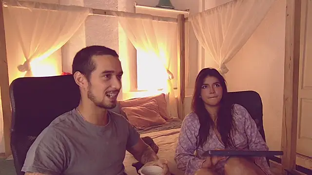 Snapshot of Laila_asher chatting on 10-09-25, 06:44 Laila asher online show from 10-09-25, 06:44