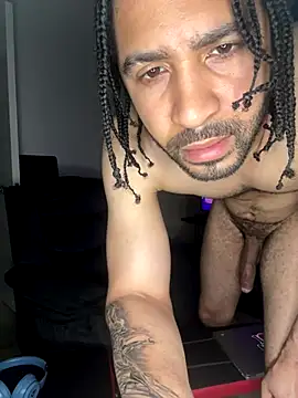 Snapshot of KingKevo27 chatting on 10-04-25, 06:11 KingKevo27 online show from 10-04-25, 06:11