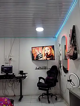 Snapshot of translatina777 chatting on 09-21-25, 01:18 translatina777 online show from 09-21-25, 01:18