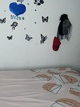 Snapshot of AntonelaMorriz chatting on 12-03-25, 07:49 AntonelaMorriz online show from 12-03-25, 07:49