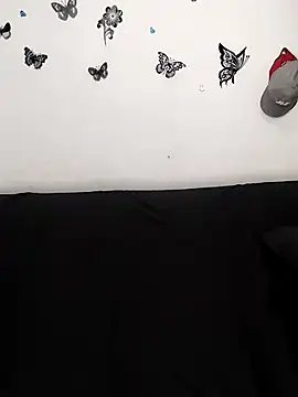 Snapshot of AntonelaMorriz chatting on 12-18-25, 07:47 AntonelaMorriz online show from 12-18-25, 07:47