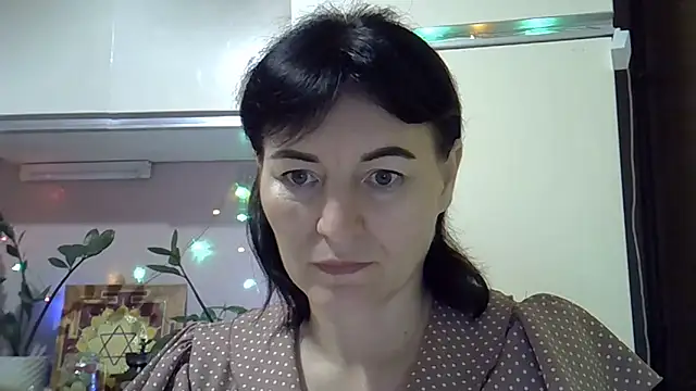 Snapshot of Krystal_82 chatting on 09-24-25, 06:33 Krystal 82 online show from 09-24-25, 06:33