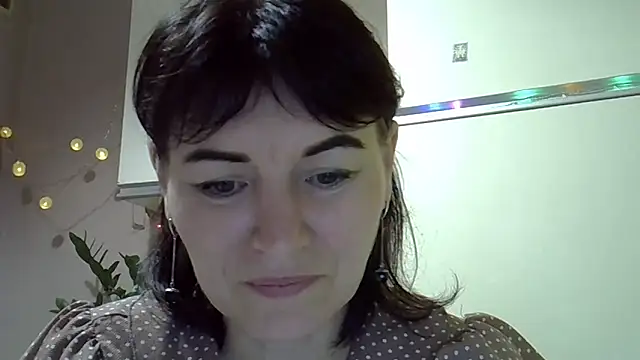 Snapshot of Krystal_82 chatting on 10-12-25, 08:52 Krystal 82 online show from 10-12-25, 08:52