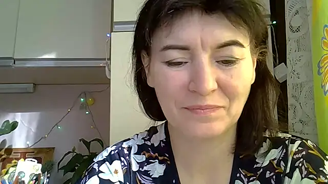 Snapshot of Krystal_82 chatting on 10-18-25, 08:48 Krystal 82 online show from 10-18-25, 08:48