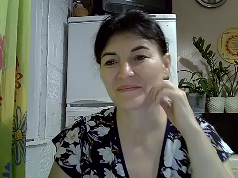 Snapshot of Krystal_82 chatting on 10-31-25, 05:14 Krystal 82 online show from 10-31-25, 05:14