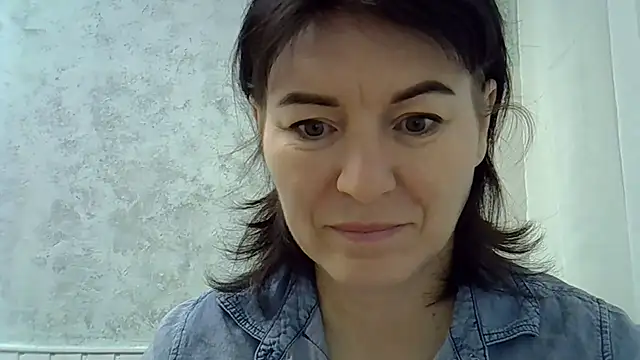 Snapshot of Krystal_82 chatting on 11-16-25, 06:08 Krystal 82 online show from 11-16-25, 06:08