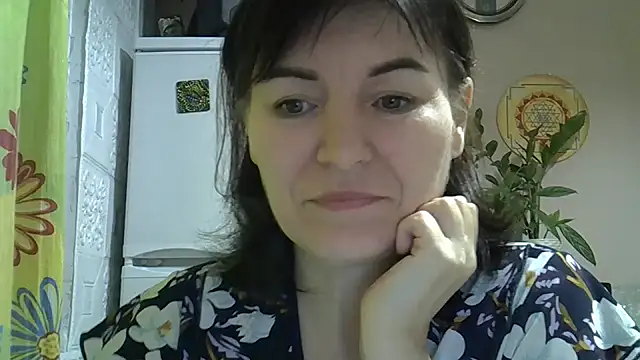 Snapshot of Krystal_82 chatting on 11-22-25, 07:35 Krystal 82 online show from 11-22-25, 07:35