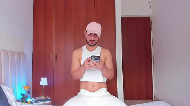 Snapshot of Dark_beauty2 chatting on 10-08-25, 03:53 Dark beauty2 online show from 10-08-25, 03:53